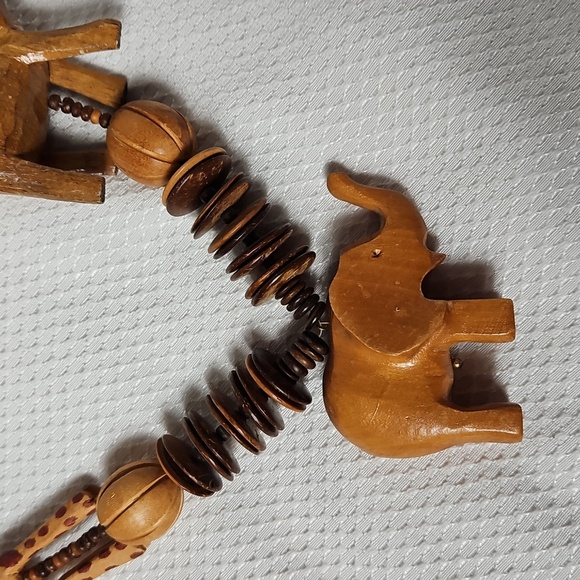 VINTAGE WOODEN SAFARI STATEMENT NECKLACE - Picture 4 of 6